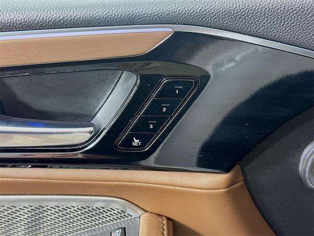 Photo of 2024 Platinum White Pearl Acura MDX