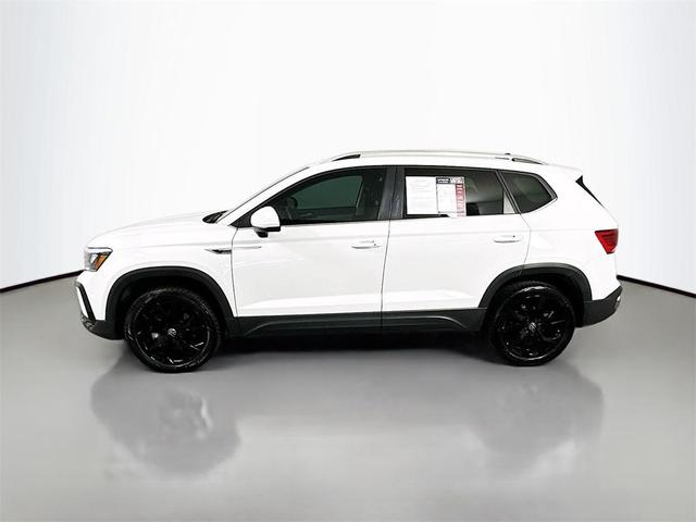 Photo of 2023 Pure White Volkswagen Taos