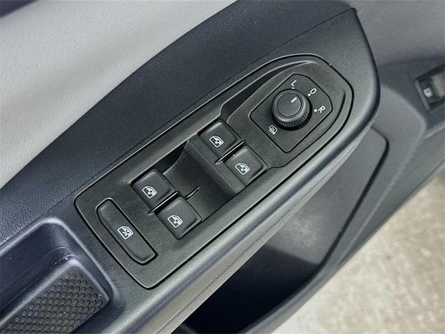 Photo of 2023 Pure White Volkswagen Taos