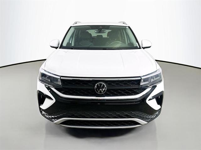 Photo of 2023 Pure White Volkswagen Taos