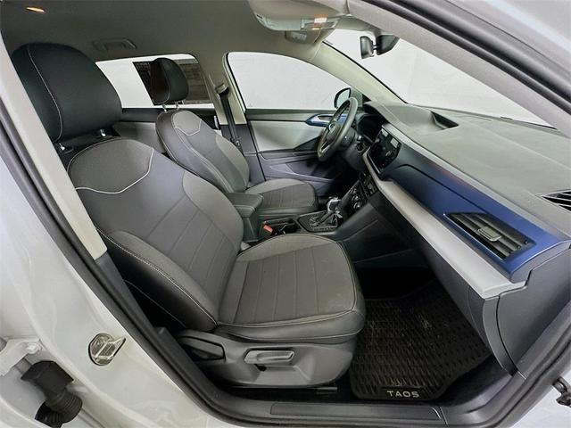 Photo of 2023 Pure White Volkswagen Taos