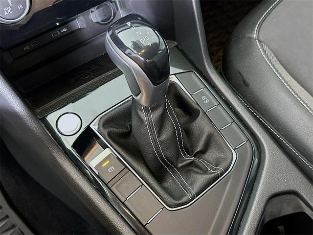 Photo of 2023 Pure White Volkswagen Taos