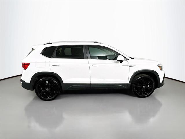 Photo of 2023 Pure White Volkswagen Taos