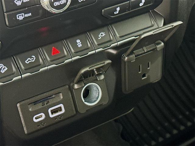 Photo of 2023 Summit White GMC Sierra 2500
