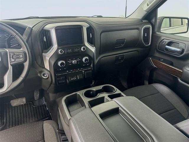 Photo of 2023 Summit White GMC Sierra 2500
