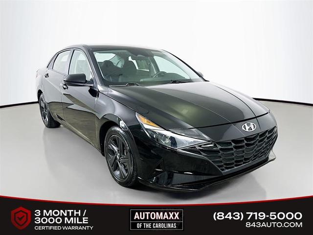 Photo of 2021 Phantom Black Hyundai ELANTRA