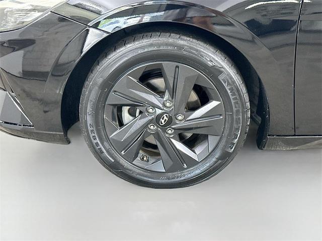 Photo of 2021 Phantom Black Hyundai ELANTRA