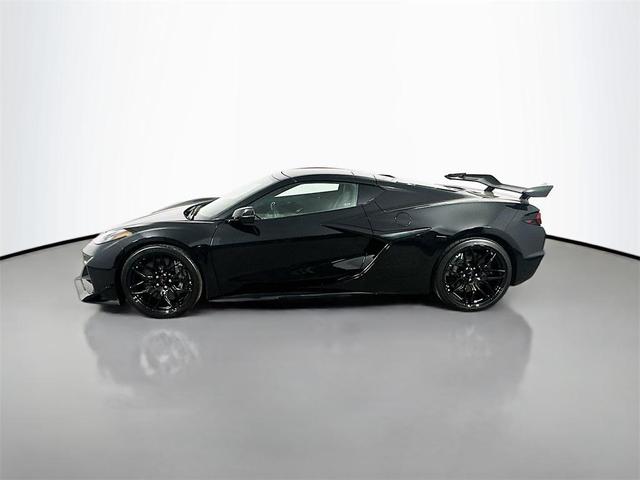 Photo of 2024 Black Chevrolet Corvette