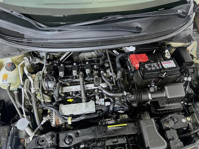 Photo of 2023 Super Black Nissan Versa