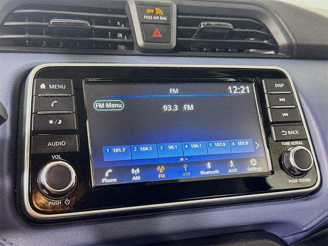 Photo of 2023 Super Black Nissan Versa