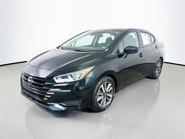 Photo of 2023 Super Black Nissan Versa