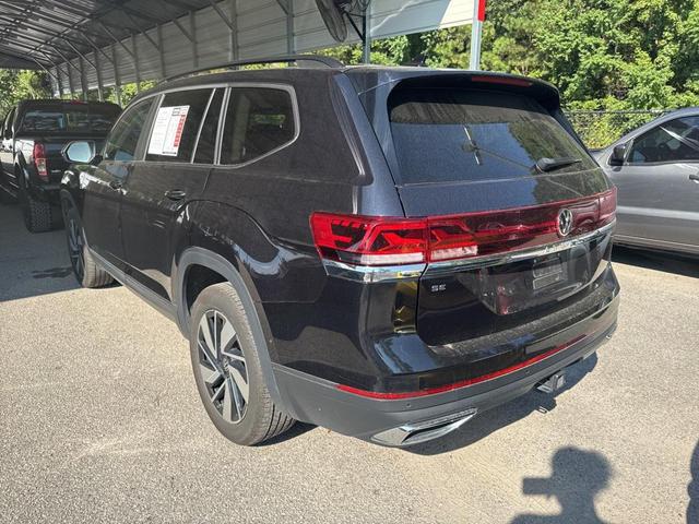 Photo of 2024 Platinum Gray Metallic Volkswagen Atlas