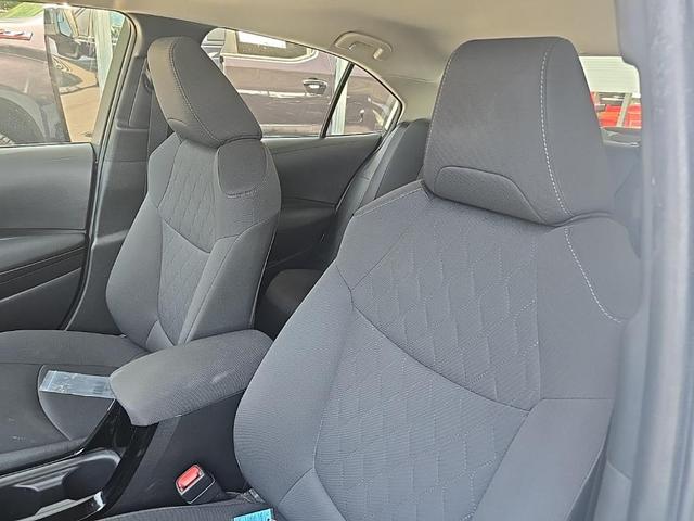 Photo of 2022 White Toyota Corolla