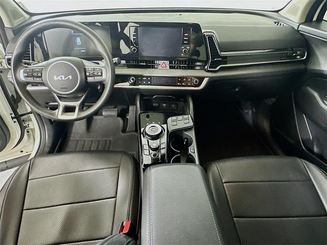 Photo of 2023 Snow White Pearl Kia Sportage Hybrid