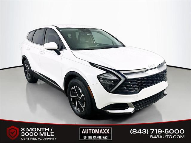 Photo of 2023 Snow White Pearl Kia Sportage Hybrid