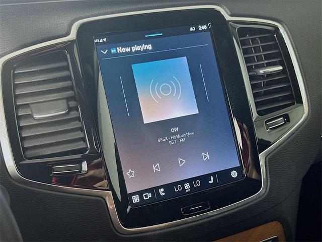 Photo of 2023 Onyx Black Metallic Volvo XC90