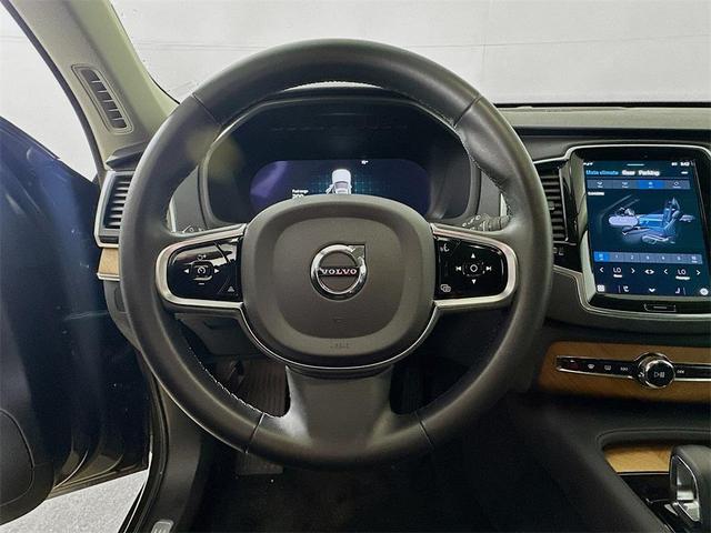 Photo of 2023 Onyx Black Metallic Volvo XC90