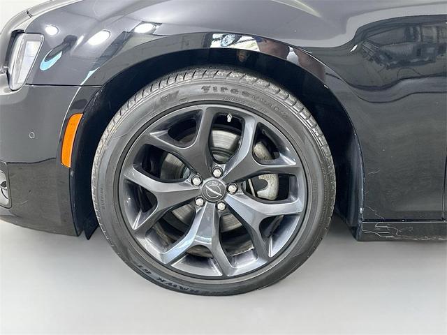 Photo of 2023 Gloss Black Chrysler 300