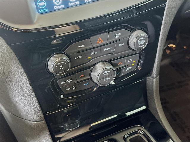 Photo of 2023 Gloss Black Chrysler 300