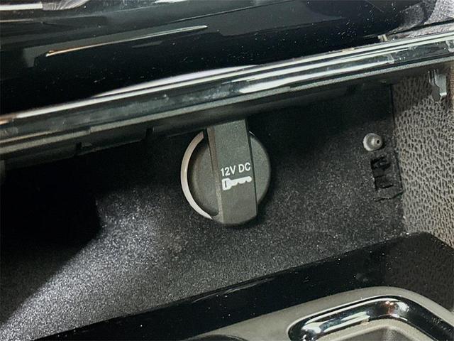 Photo of 2023 Gloss Black Chrysler 300