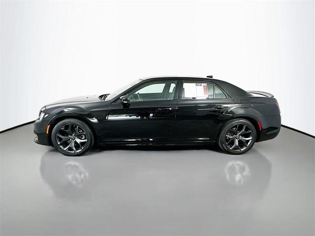 Photo of 2023 Gloss Black Chrysler 300