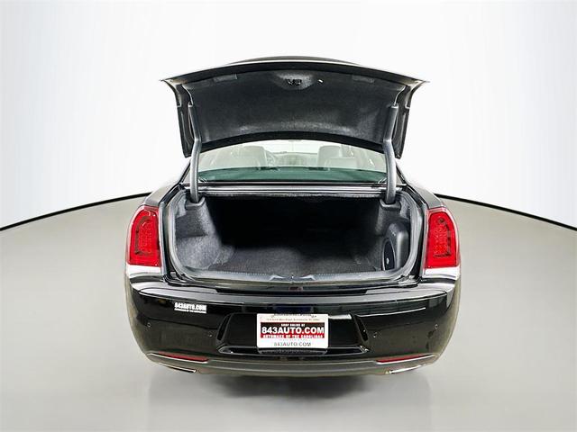 Photo of 2023 Gloss Black Chrysler 300