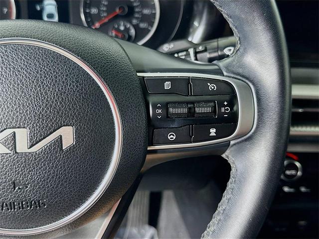 Photo of 2024 Glacial White Pearl Kia K5