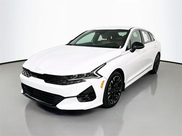Photo of 2024 Glacial White Pearl Kia K5