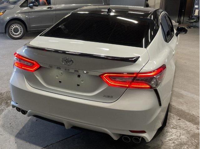 Photo of 2019 White Toyota Camry