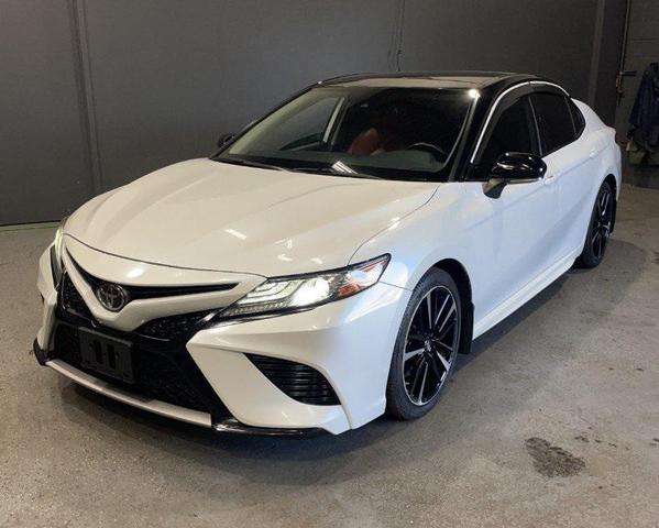 Photo of 2019 White Toyota Camry