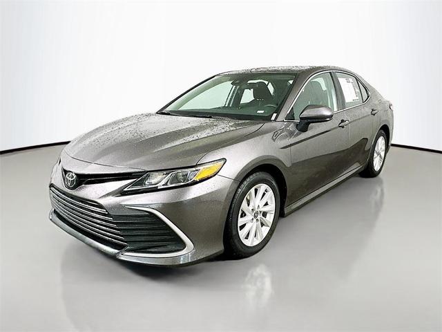 Photo of 2023 Gray Toyota Camry