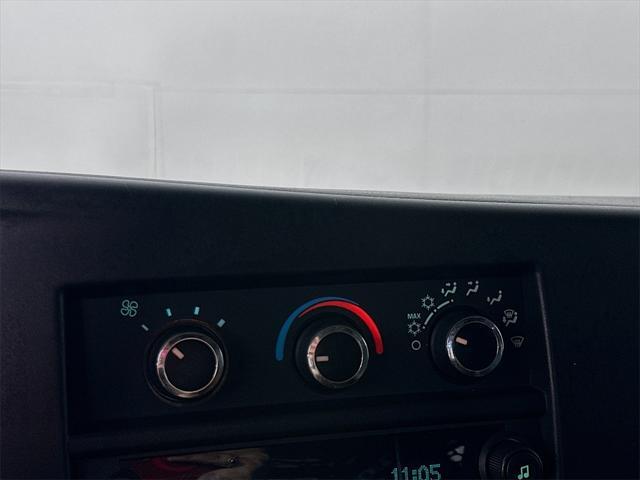 Photo of 2019 Summit White Chevrolet Express 2500