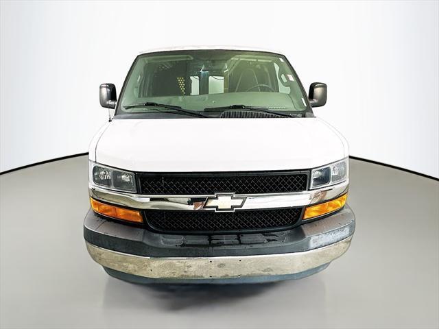 Photo of 2019 Summit White Chevrolet Express 2500