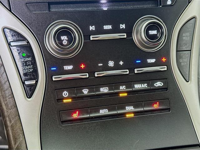 Photo of 2019 Pearl Metallic Lincoln Nautilus