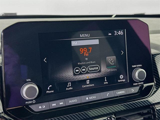 Photo of 2023 Glacier White Nissan Pathfinder