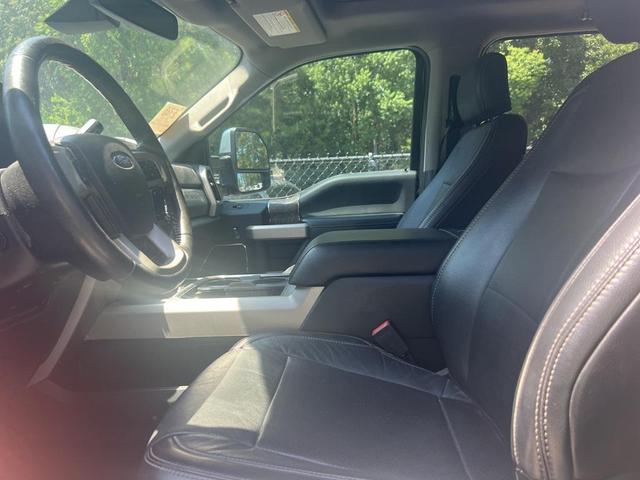 Photo of 2019 Agate Black Metallic Ford F-350