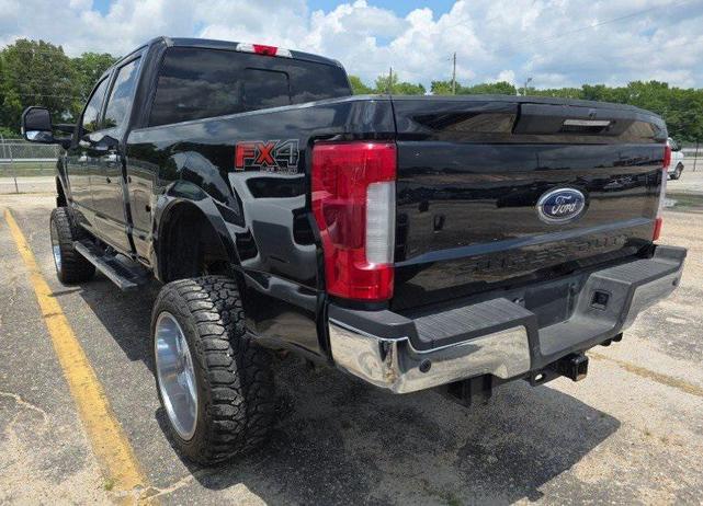 Photo of 2019 Agate Black Metallic Ford F-350