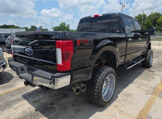 Photo of 2019 Agate Black Metallic Ford F-350