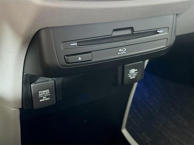 Photo of 2020 Lunar Silver Metallic Honda Odyssey