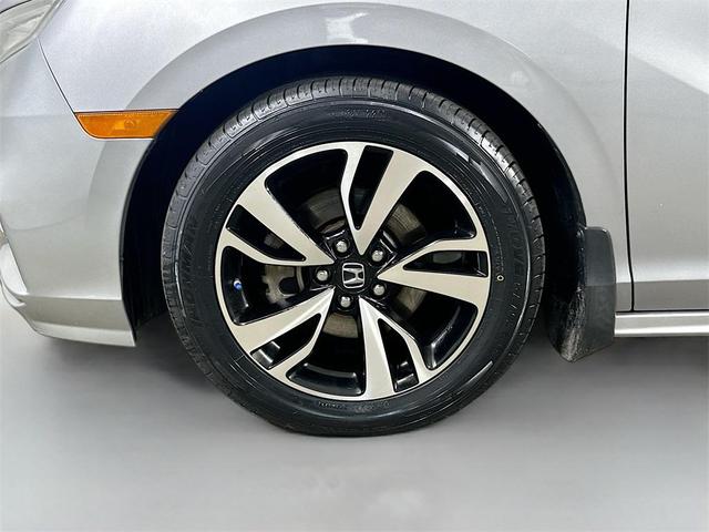 Photo of 2020 Lunar Silver Metallic Honda Odyssey