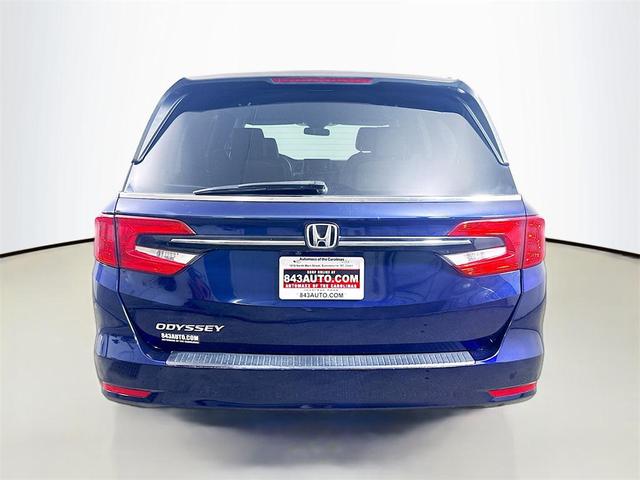 Photo of 2021 Obsidian Blue Pearl Honda Odyssey