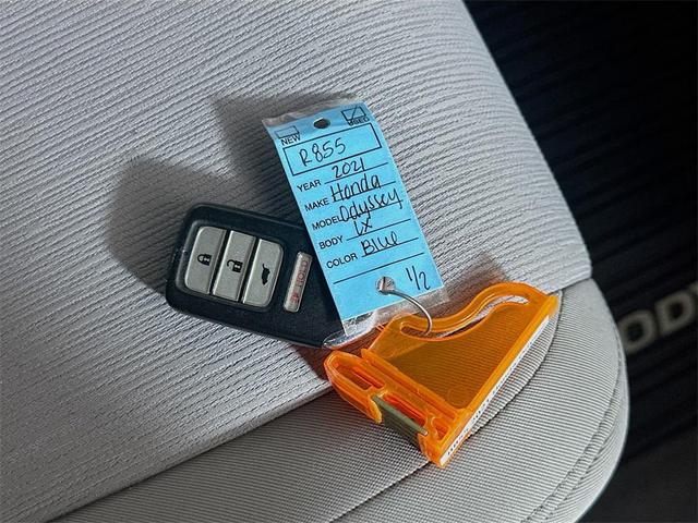 Photo of 2021 Obsidian Blue Pearl Honda Odyssey