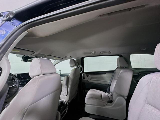 Photo of 2021 Obsidian Blue Pearl Honda Odyssey