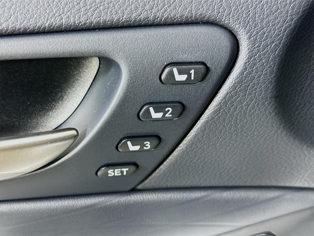 Photo of 2023 Silver Lexus IS 500