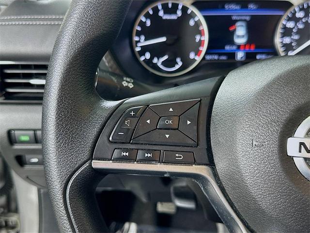 Photo of 2023 Brilliant Silver Metallic Nissan Sentra