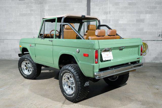 Photo of 1972 Boxwood Green Ford Bronco