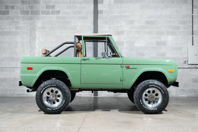 Photo of 1972 Boxwood Green Ford Bronco