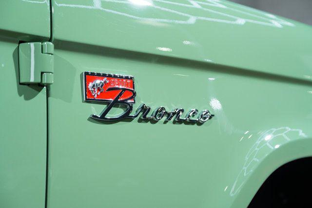 Photo of 1972 Boxwood Green Ford Bronco
