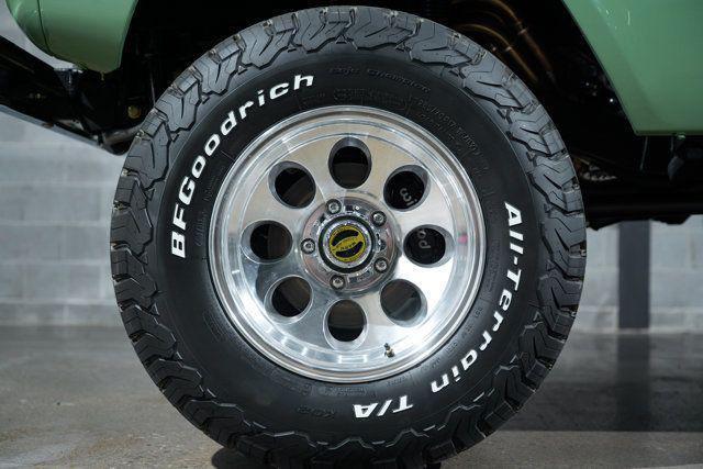 Photo of 1972 Boxwood Green Ford Bronco