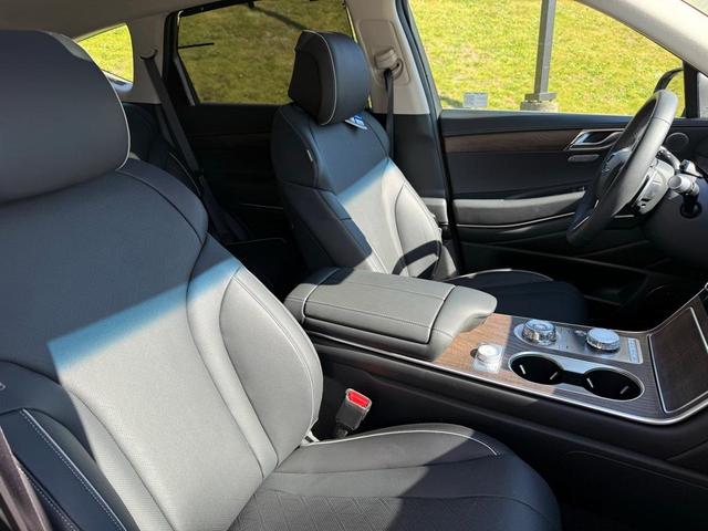 Photo of 2025 Savile Silver Genesis GV80